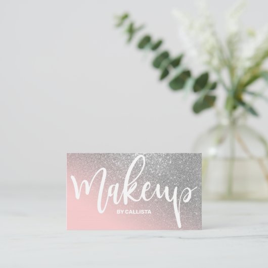 メイクアップアーティストピンクシルバーグリッタータイポグラフィ 名刺 (スタンド正面)