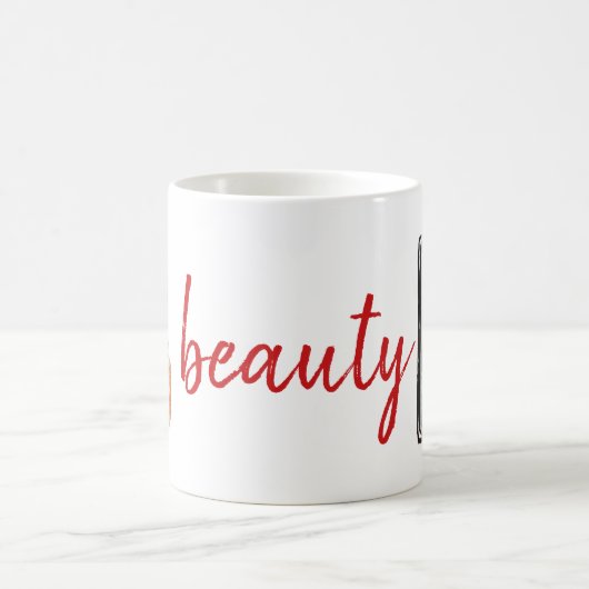 メイクアップアーティスト名リップスティックとカラーキット美しい コーヒーマグカップ (中央)
