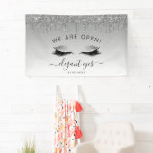 メイクアップアーティスト我々はオープングリッタードリップアイズシルバー 横断幕 (インサイチュ)