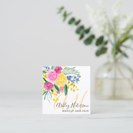 メイクアップピンクフローラ水彩文字モノグラム スクエア名刺 (スタンド正面)