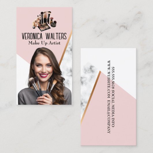 メイクアップブラシを持つ笑顔の女性 名刺 (正面/裏面)