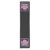 メイクトゥデイアメージングパープルバラ 感動的 ショートテーブルランナー (正面)