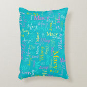 メイシーパーソナライズされたショートネームaqua pink文字 アクセントクッション (正面(垂直))