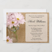 メイソンジャーバーラップソフトパープルデイジーブライダルシャワー 招待状 (正面)