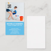 メイドが喜んで掃除をする | QRコード 名刺 (正面/裏面)