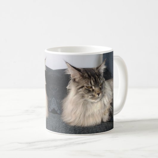 メインのあらいぐま猫のマグ コーヒーマグカップ (正面右)