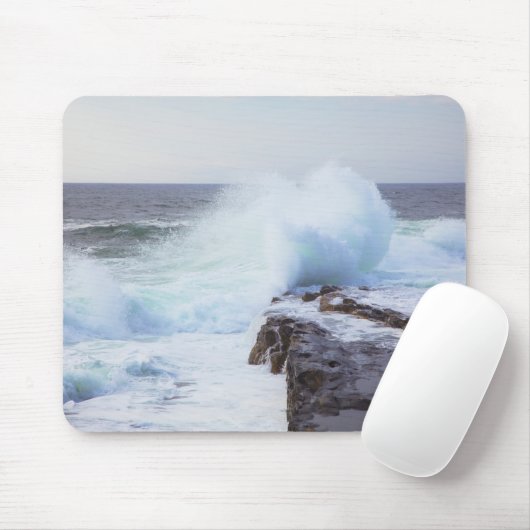 メインの海岸に衝突する大西洋の波 マウスパッド (マウス)