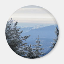 メイン州の地平線に位置するスガローフ山