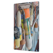 メイン、バー港。カラフルロブスタートラップブイ クリップボード (左)