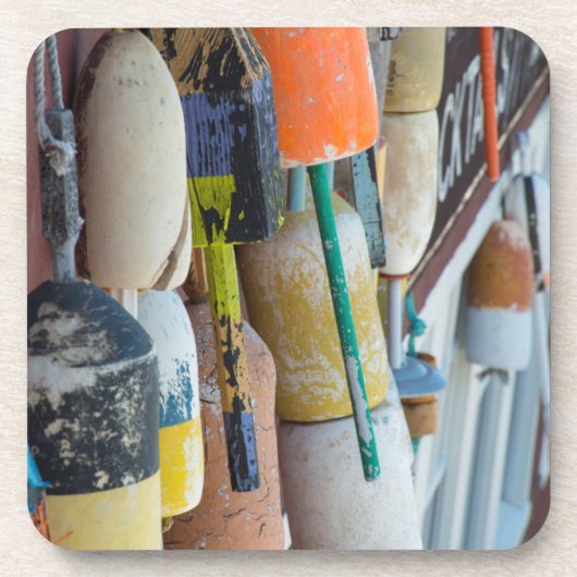 メイン、バー港。カラフルロブスタートラップブイ コースター (正面)