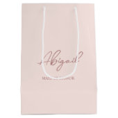 メイヴ&ピンクパーソナライズされたウェディングパーティー名ギフト ミディアムペーパーバッグ (裏面)
