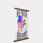 メイ、決してイーグルを許忘れす。 吊り下げ型タペストリー (傾斜あり)