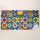 メカラフル伝統的キシコのタラベラのタイル ビーチタオル (正面)