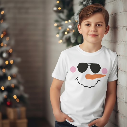 メガネをかけた雪だるまの顔のキッズTシャツ Tシャツ