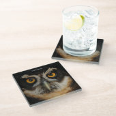 メガネフクロウの魅惑の黄金の目 ガラスコースター (アングル)