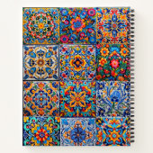 メキシエレガントコのタラベラの赤い黄色のタイルのモノグラム ノートブック (裏面)