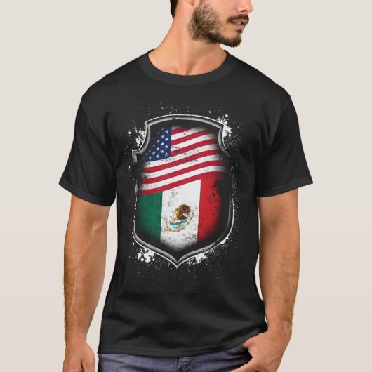 メキシコとアメリカのメキシコ系アメリカ国旗 Tシャツ (正面)