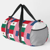 メキシコとアメリカの国旗を並べて ダッフルバッグ (右コーナー)