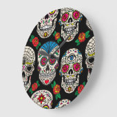 メキシコのスカルとバラ:ヴィンテージデザイン ラージ壁時計 (傾斜)