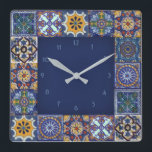 メキシコのタラベラ瓦 スクエア壁時計<br><div class="desc">#Mexican #TalaveraTiles #Clock 🔷プエブラ、アッティクスコ、チョルラ、テカリのオリジナルタラベラのタイルの画像から作成されたデザイン。🔷デザインが同じもしタイル(または2つ違うか何か)を表示したいことをお知らせ下さい。🔷このデザインの他のアイテム: 👉 www.zazzle.com/aura2000/talavera</div>