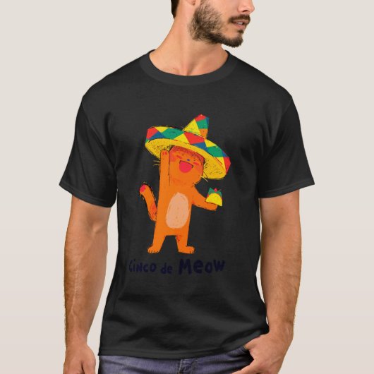 メキシコの猫フィエスタ 面白いシンコデマヨ 猫 シンコデ Tシャツ (正面)