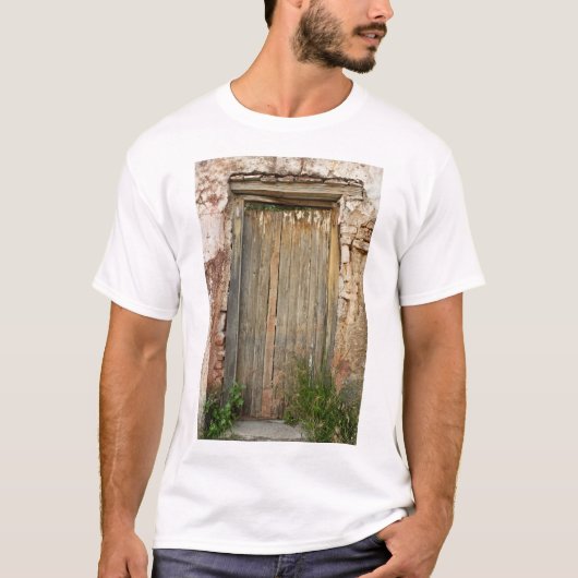 メキシコの素朴な木の戸口 Tシャツ (正面)