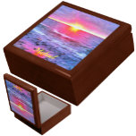 メキシコサンセット0909キープサケボックス ギフトボックス<br><div class="desc">Mexico Sunset 0909絵画コレクションこの美しい記念品ボックスに貴重品を入れて。漆塗りの木で作られたジュエリー来ボックスは金のオーク、黒檀の黒、エメラルドグリーンと赤いマホガニー。柔ら感じ保護いジュエリーと他の収集品。製品ページでパーソナライズすクリックるか、「カスタマイズ」ボタンでパーソナライズする。メキシコのプエルトバ絵画ラルタにあるバンデラス湾の美しい夕日の一つを撮影した私の「メキシコの夕日0909」から作成されたデザイン。このコレクションで使用可能な照合製品。</div>