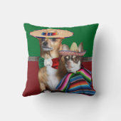 メキシコチワワは装飾用クッションの後をつけます クッション (裏面)