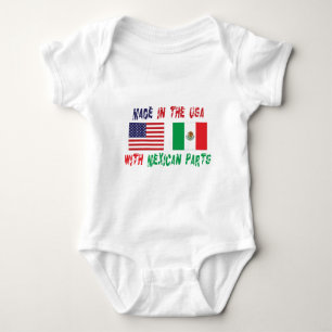 メキシコ人が付いている米国で作られてベビーのTシャツを分けます ベビーボディスーツ