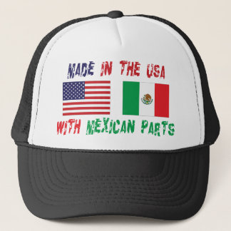 メキシコ人が付いている米国で作られて女性を分けます キャップ