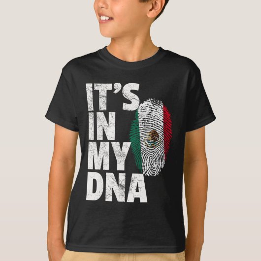 メキシコ国旗Cinco De Mayo Gの私のDnaの中にある Tシャツ (正面)