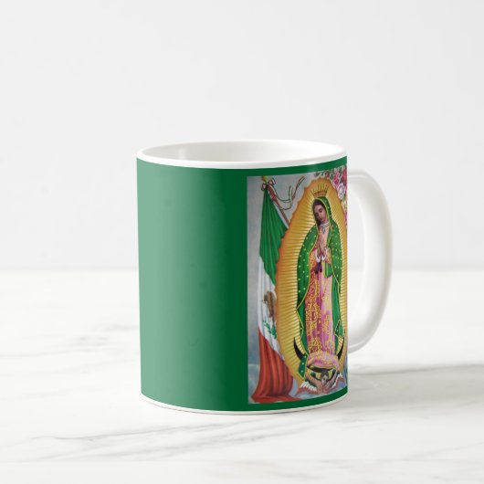メキシコ旗のコーヒーのマグが付いているグアダルペの私達の女性 コーヒーマグカップ (正面右)