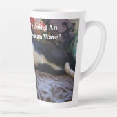 メキシコ産の波に乗ってかわいいなツキセド猫おもしろマグカップ カフェラテマグ (右)