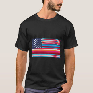メキシコ系アメリカプライドセラペ米国国旗 Tシャツ