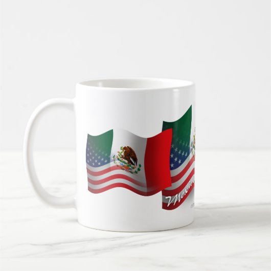 メキシコ系アメリカ人の振る旗 コーヒーマグカップ (左)