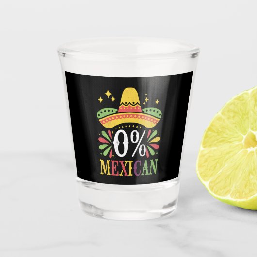メキシコ0%おもしろいCinco De Mayo ショットグラス (正面)
