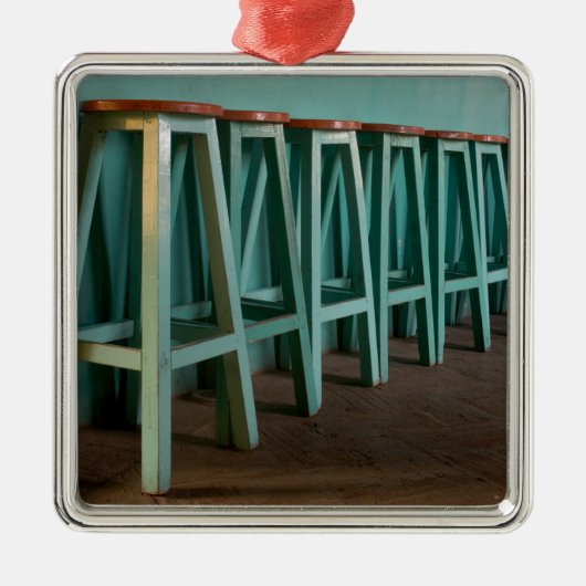 メキシコ、オアハカ、グリーンバースツールラインウォール メタルオーナメント (正面)