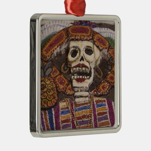 メキシコ、オアハカ。砂タペストリー(タペテ・デ・アリーナ) メタルオーナメント (右)