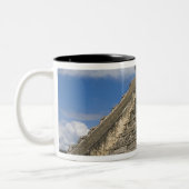 メキシコ、キンタナ·ルー、カンクン近く、チケン6 ツートーンマグカップ (左)