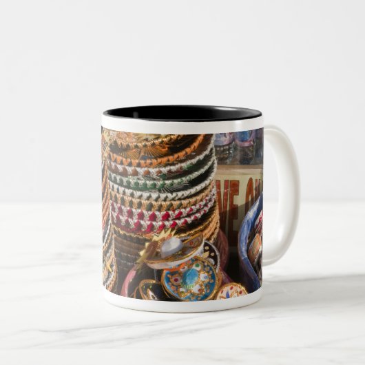 メキシコ、コズメル。コズメル島の土産物 ツートーンマグカップ (正面右)