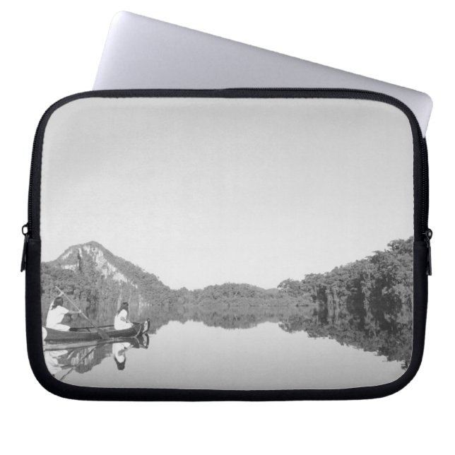 メキシコ、コナンプ公園のレンジャーは息子とパトロールする ラップトップスリーブ (正面)