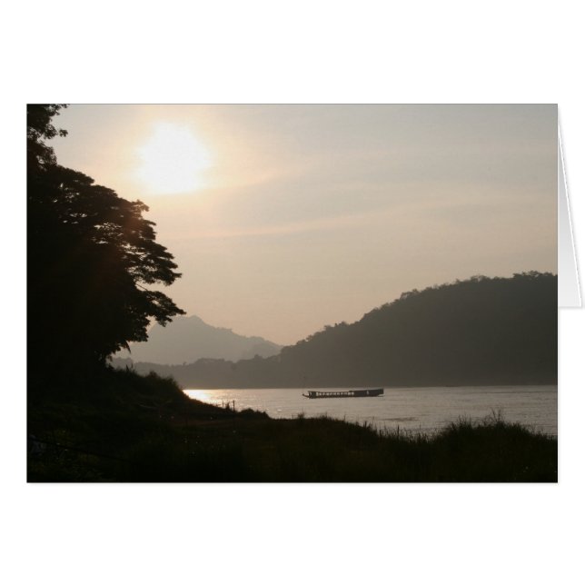 メコン川の夢を見ること (正面横)