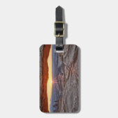 メサのアーチ、Canyonlandsの国立公園の日の出 ラゲッジタグ (正面縦)