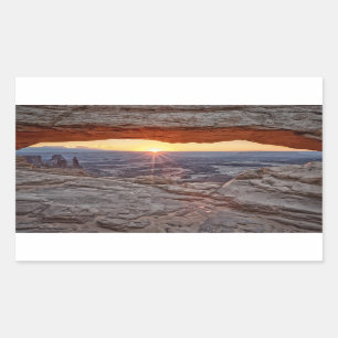 メサのアーチ、Canyonlandsの国立公園の日の出 長方形シール