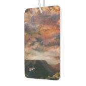 メサスエアフレッシュナーの上の赤尾のタカ カーエアーフレッシュナー (左)