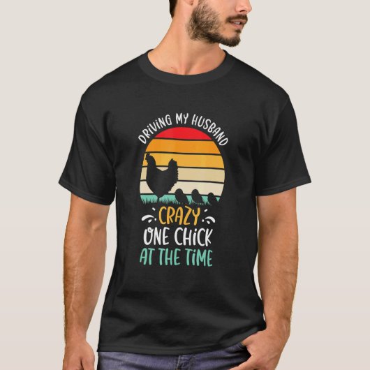 メスのニワトリの飼い主 Tシャツ (正面)