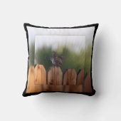 メスハウスフィンチオンウッドフェンスデジタルアート クッション (裏面)