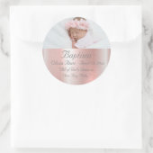 メタリックエレガントピンク写真ベビーガールバプテスマ ラウンドシール (バッグ)