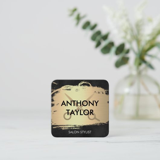 メタリックエレガント金ゴールドと緑豊かなブラックスタイリスト スクエア名刺 (スタンド正面)