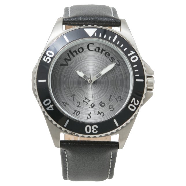 メタリックグレーのスクランブルされた数字 腕時計 (正面)